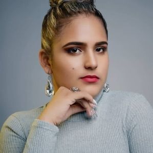 Meet your Posher, Thalia